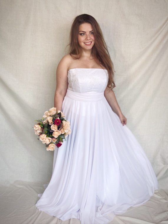 Modelo Valencia - Vestido largo blanco con corse y falda de gasa
