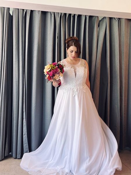 Modelo Milan - Vestido largo con bustier de encaje, cinturon y falda larga de gasa