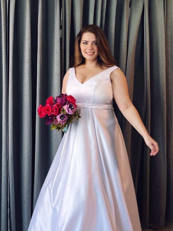 Modelo Ana - Vestido largo con corsé de satín, falda larga y sin mangas