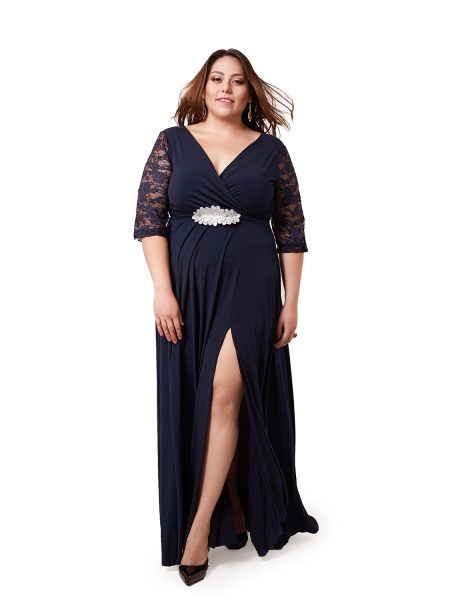 Vestido Veronica con mangas de encaje y falda con tajo