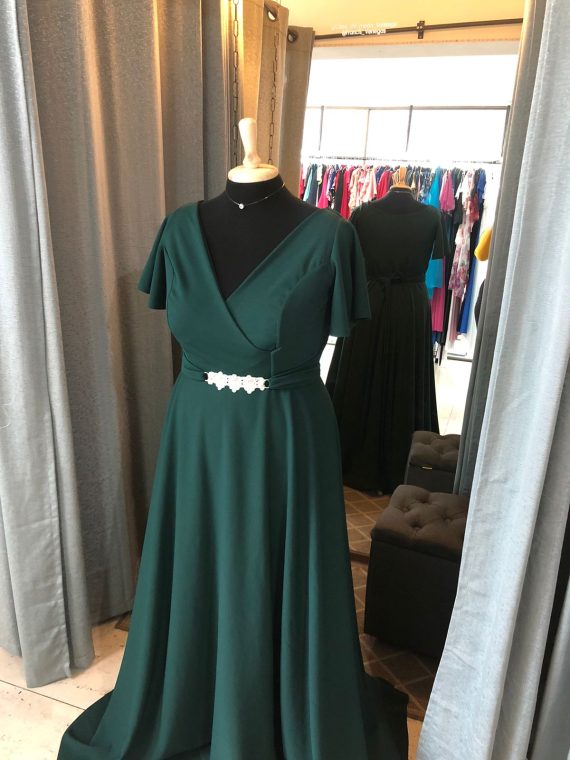 Vestido Mercedes falda Larga verde esmeralda con mangas