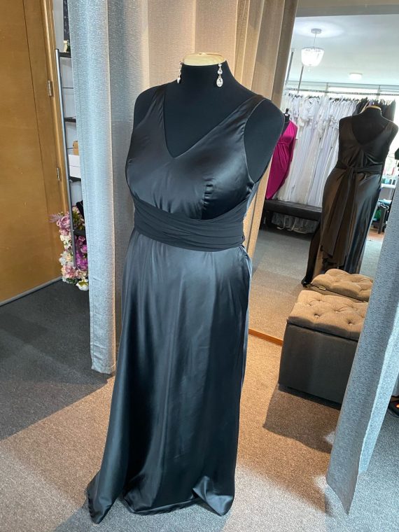 Vestido Jennifer color Negro Piel de Ángel con tiras de gasa multiformas falda Larga "Apegada" Talla : "L-XL"