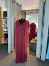 Vestido Jeniffer color Burdeo con tiras de gasa multiformas falda Larga "Apegada" Talla : "L-XL"