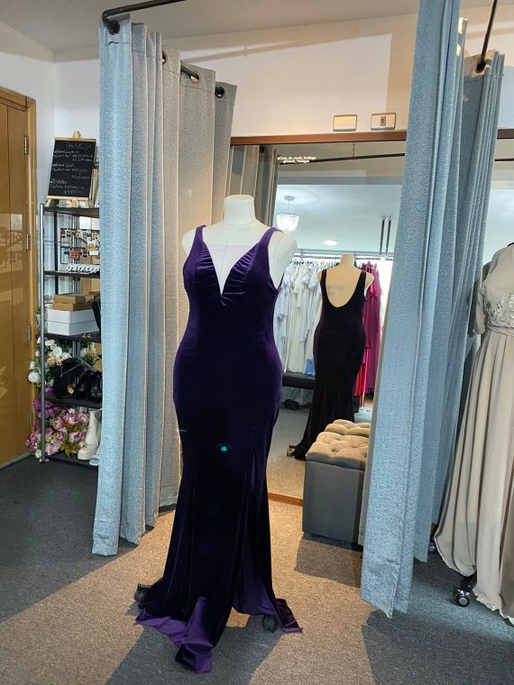 Vestido Bella color Morado (Obispo) Terciopelo falda Larga "Sirena" Talla : "M-L"