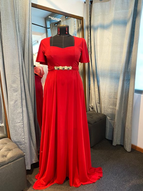 Vestido Diva con falda Larga de gasa color Rojo mangas plato talla "XL-2XL"