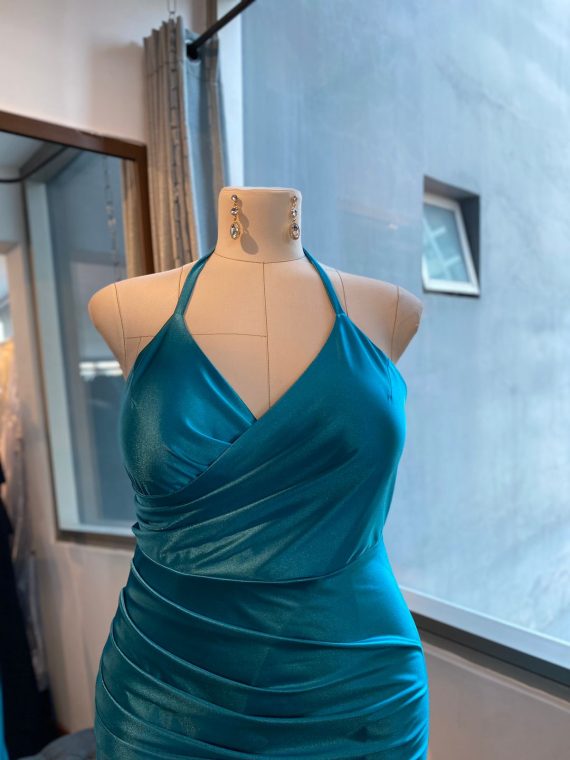 Vestido Rubí color Turquesa sin mangas falda Larga "Apegada" talla "S-M"