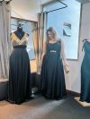 Vestido Diva con falda Larga de Satín color negro sin mangas talla "L-XL"