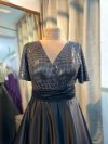 Vestido Mercedes falda larga con tajo color negro con Brillos plata talla "L-XL"