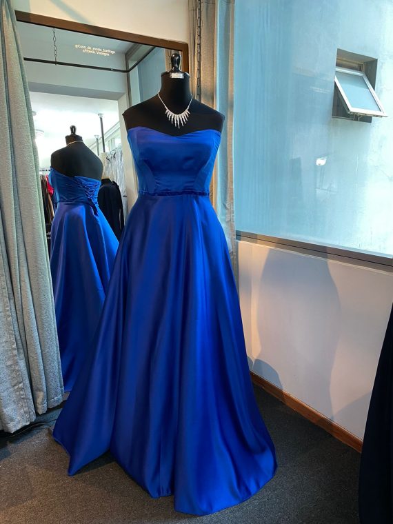 Vestido Leslie Azul rey sin mangas y falda larga de Tela Raso Opaco (Corsé) talla "M-L"