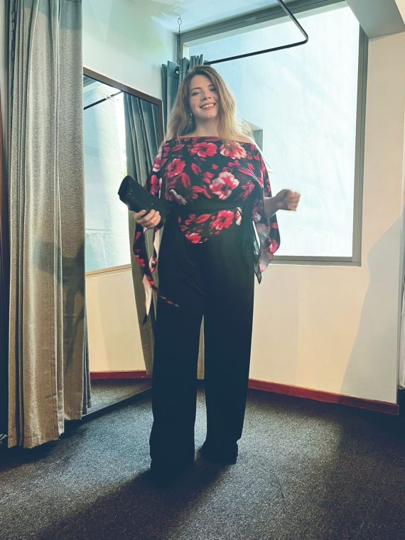 Capa de Satin Semi-Formal estampado Con Mangas