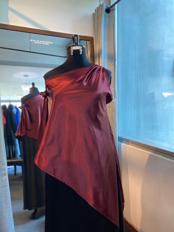 Blusas Semi-Formal Color Burdeo Asimétrico tela satinada