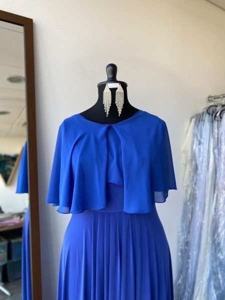 Vestido Mercedes falda larga Azul rey sin mangas talla "XL" con tapado de gasa