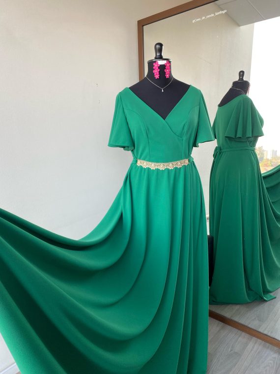 Vestido Mercedes con falda Larga de Crepe color Verde con mangas Plato talla "2XL-3XL"