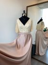 Vestido Mercedes con mangas plato de encaje falda larga de Piel de Ángel talla "XL-2XL" color Ivory