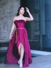 Vestido Jade (Exclusivo) color Magenta strapless y falda larga con tajo  (Corsé) talla "XS" (con guantes opcional)