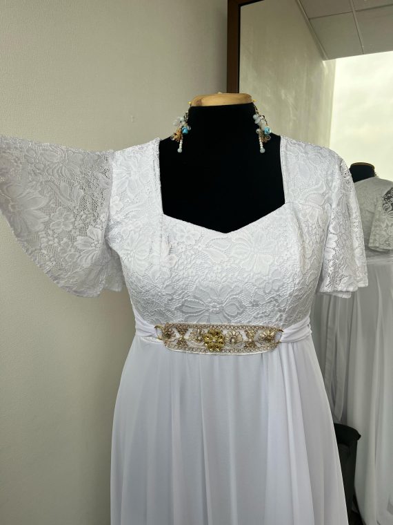 Vestido Diva con mangas de encaje  y falda larga de Gasa "XL-2XL"novia civil color blanco