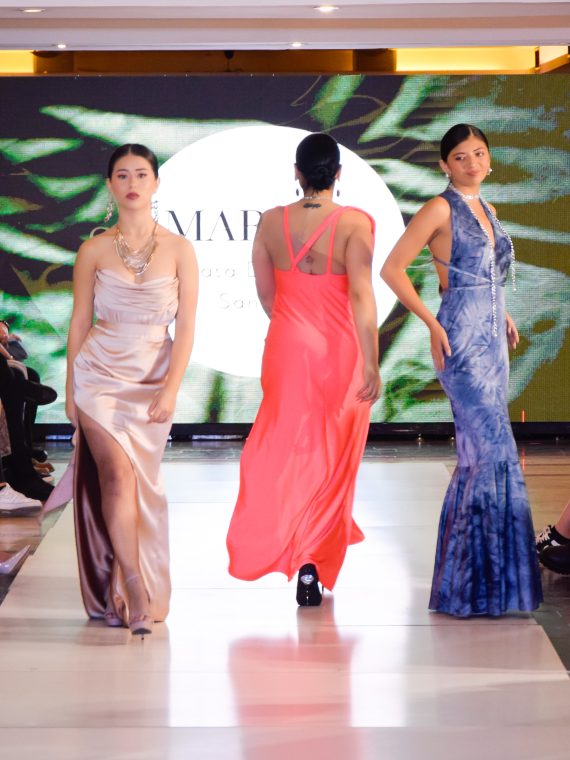 Vestido Galaxia (Exclusivo para arriendo) (apegado) Gris-azul falda Sirena "XS-S"