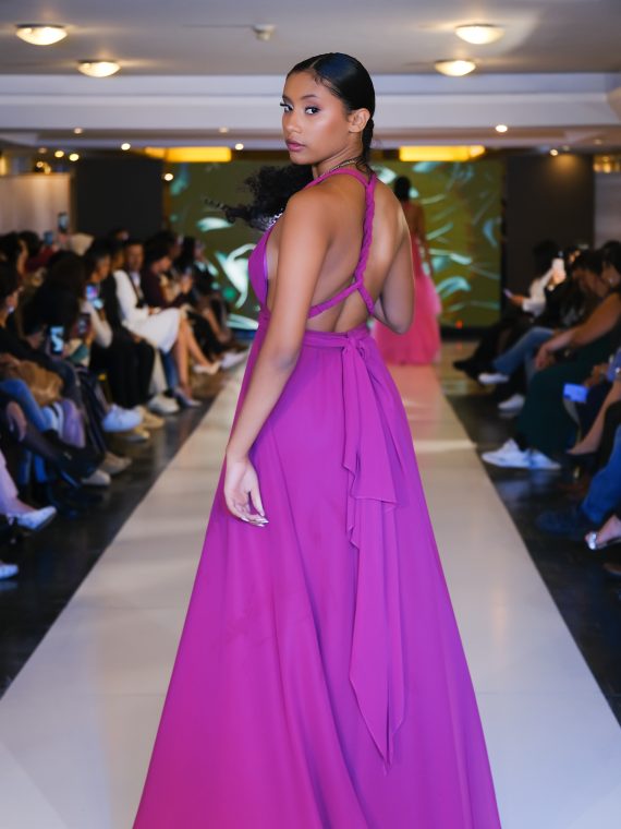 Vestido Gracia Plisado Magenta falda larga de Tela gasa +crepe talla "M-L"