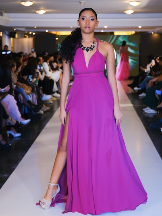 Vestido Gracia Plisado Magenta falda larga de Tela gasa +crepe talla "M-L"