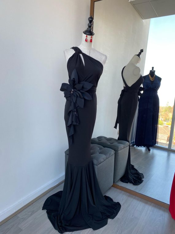 Vestido Galaxia (arriendo exclusivo) negro falda Sirena "XS" Flor Opcional