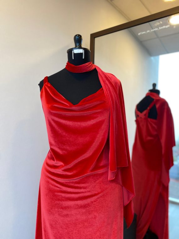 Vestido Eva color Rojo Terciopelo falda Larga "Apegada" Talla : "L-XL"