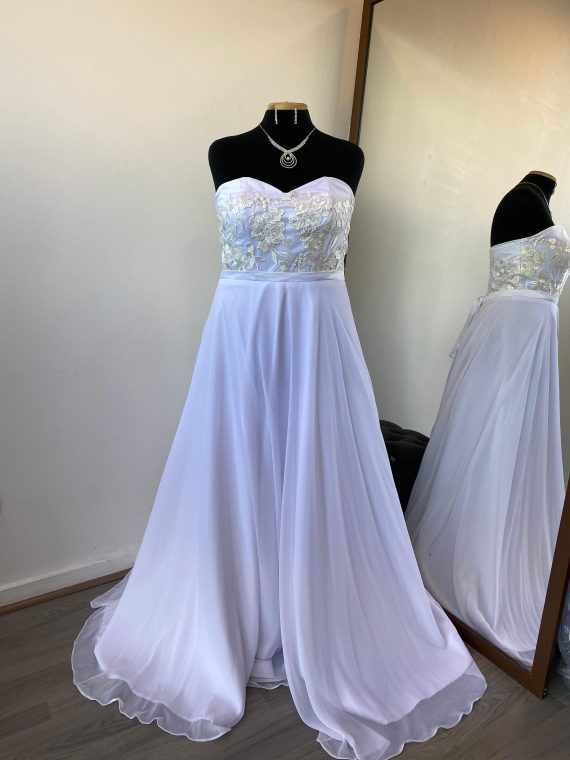 Vestido de novia talla "L-XL" Leslie sin mangas strapless (corsé) bordado y falda larga de gasa