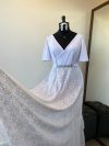 Vestido Mercedes con mangas plato falda larga de Encaje talla "XL-2XL" color Blanco