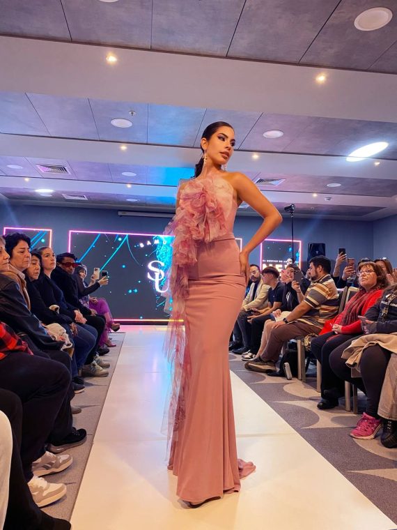 Vestido Teresa (apegado) color palo rosa, Falda Sirena Talla XS-S