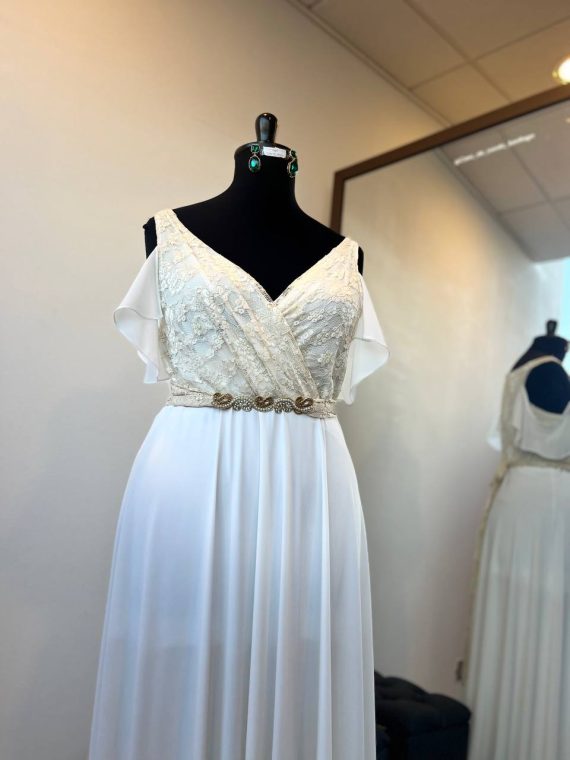 Vestido largo - Nataly de encaje ivory con mangas de gasa y falda larga talla "L-XL"