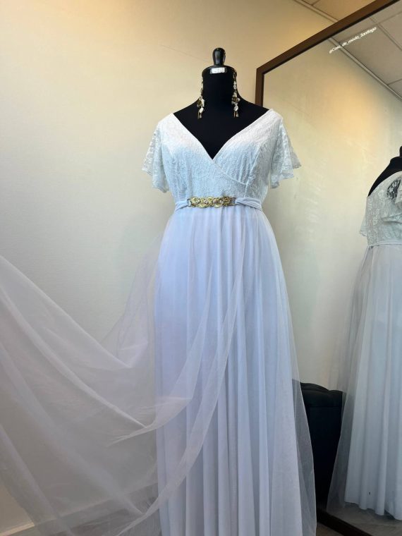 Vestido Mercedes con mangas plato de encaje falda de Tul talla "L-XL" Blanco