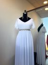 Vestido Lidia, Espalda en "V" mangas plato "XL" color Ivory falda Larga