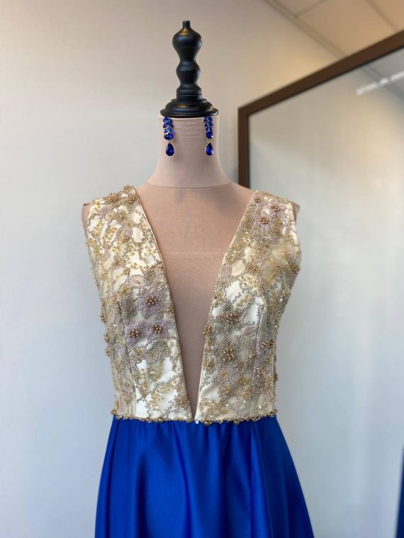 Vestido Margarita en Azul Rey con Top de Encaje Bordado con Falda de satin, talla M