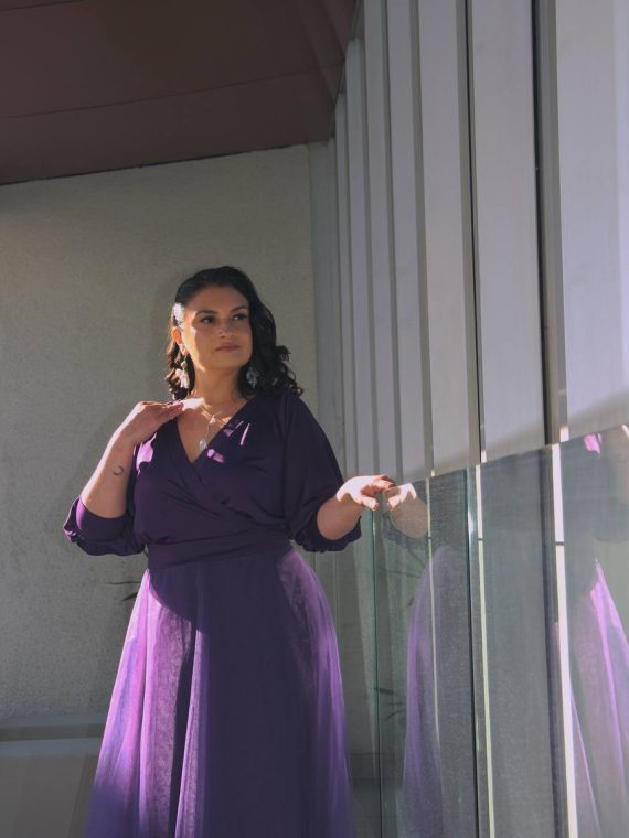 Vestido Veronica, Morado con tul, manga 3/4, falda larga, talla L-XL
